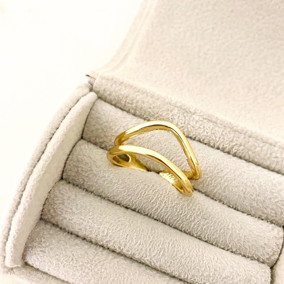 925 Sterling Silver Gold Wave Ring Dainty Gold Ring Minimalist Stackable Ring - Picture 7 of 7